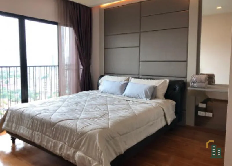 Urgent sale !! Noble Reville Condo, 20th floor, fully furnished, near BTS, hurry, don't wait !!