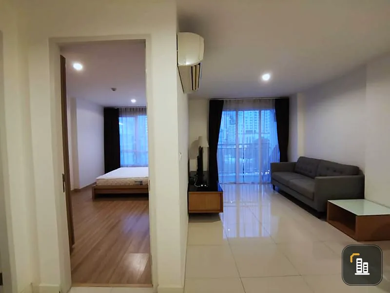 Rent / sell voque sukhumvit 16, high floor, good direction, fully furnished, washing machine and a private dryer, the price was in a hurry.