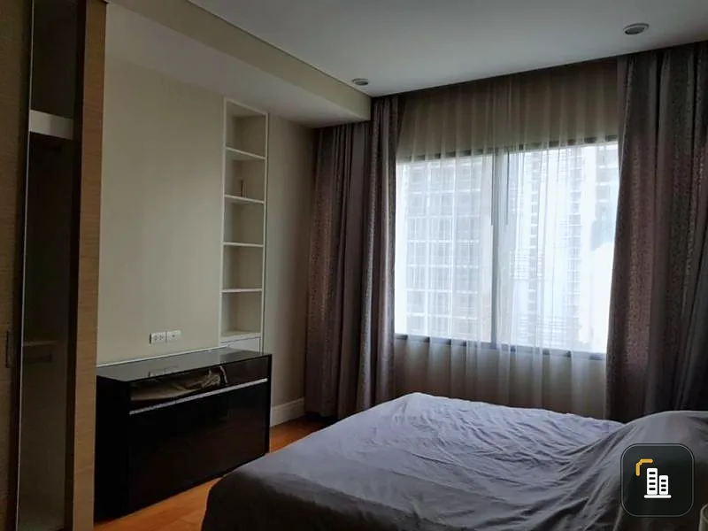 Urgent sale !! Condo Bright Sukhumvit 24, 8th floor, spacious room, ready to move in, good location, striking price, book now !!