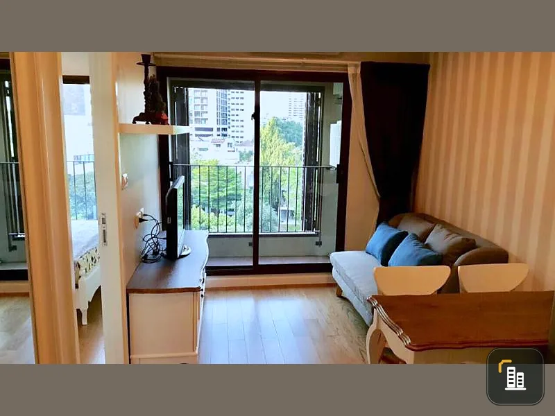 Condo for rent, Let Dwell Sukhumvit 26, beautiful room, fully furnished, city view, convenient location, near BTS, near the mall, book now.