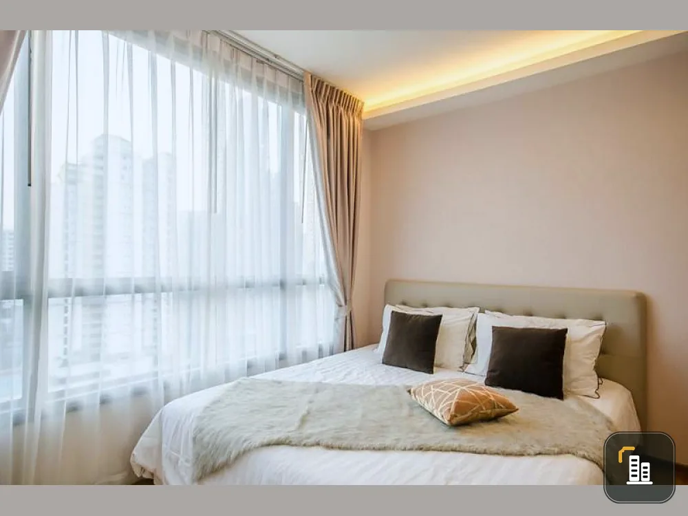 Rent and sell condo h condo sukhumvit 43 spacious room, luxury, fully furnished, beautiful view, in front