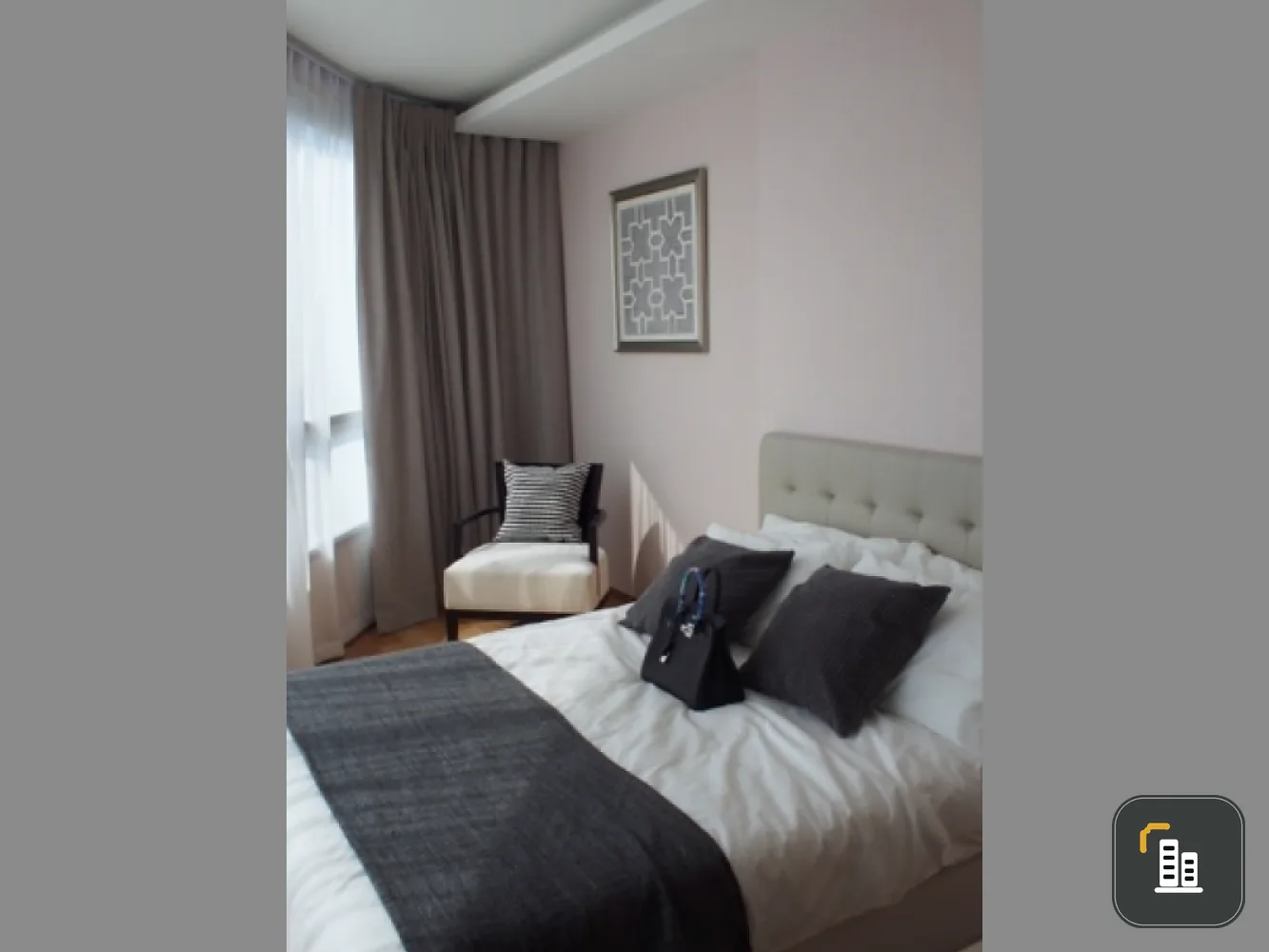 Rent / Sale H Condo Sukhumvit 43, fully furnished, very nice room.