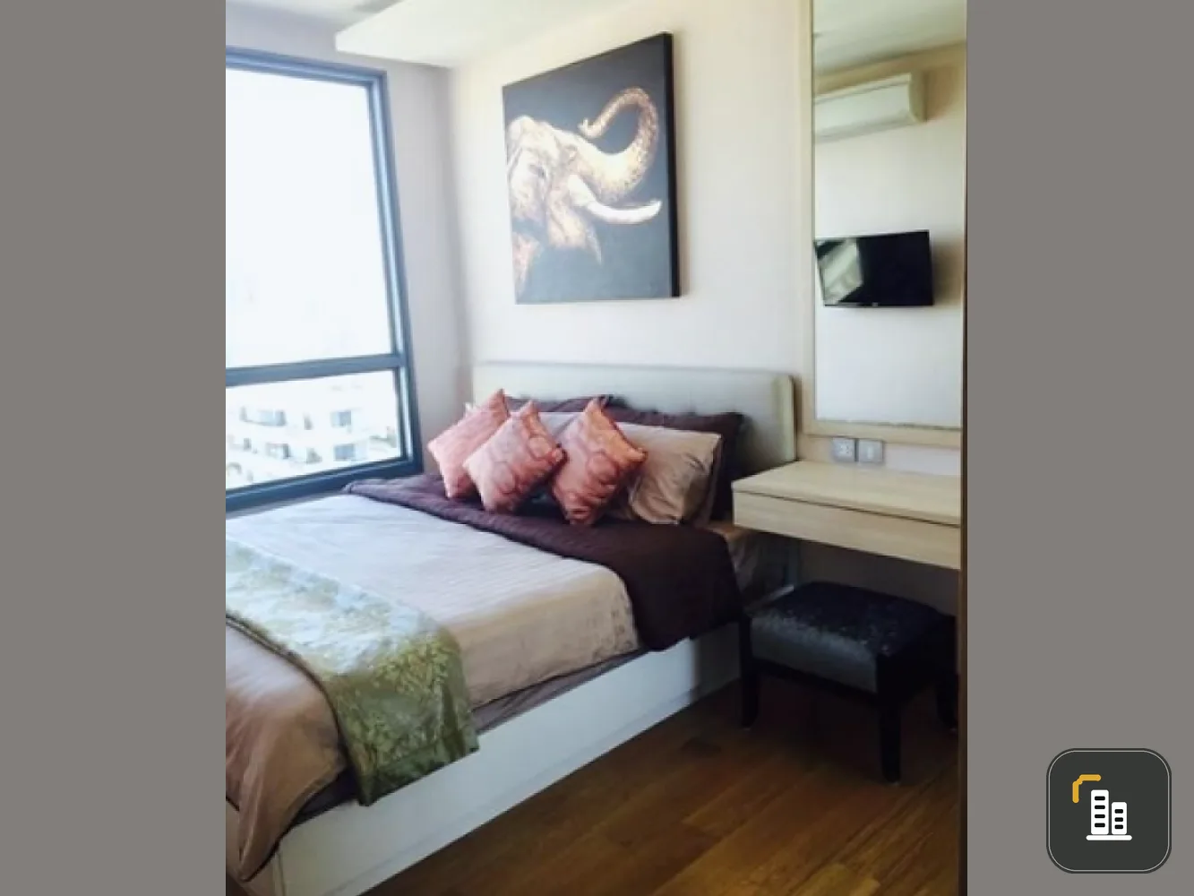 Sell / rent, H Condo Sukhumvit 43, well built, spacious room, can't miss it.