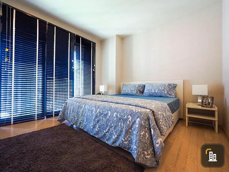 Rent Noble Solo, beautiful built-in room like new Miss it and you will regret it.