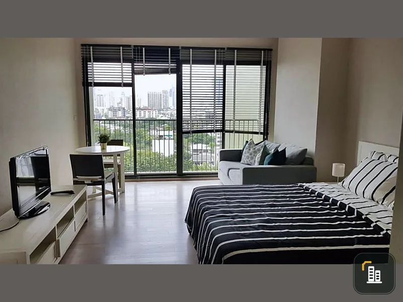 Noble Solo for rent, beautiful room, good view, fully furnished Very good central location