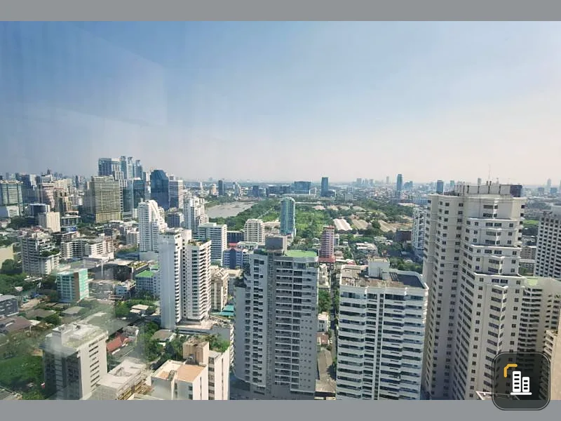 express!! Condo for rent, Q Sukhumvit, 35th floor, high floor, beautiful view, great price, next to BTS Nana, can't miss it.