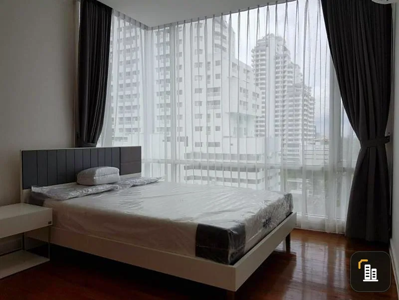 express!! Condo for sale / rent at Baan Siri Sukhumvit Soi 10, good location, Asoke area, close to BTS, 3 bedrooms, 3 bathrooms, don't wait !!