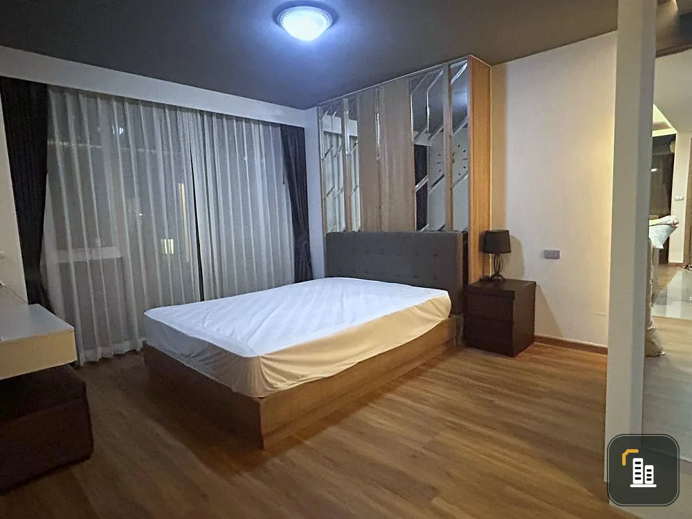 Urgent sale !! Inter Lux Premier Condo, Sukhumvit 13, 2 bedrooms, 2 bathrooms, ready to move in near BTS, do not wait !!