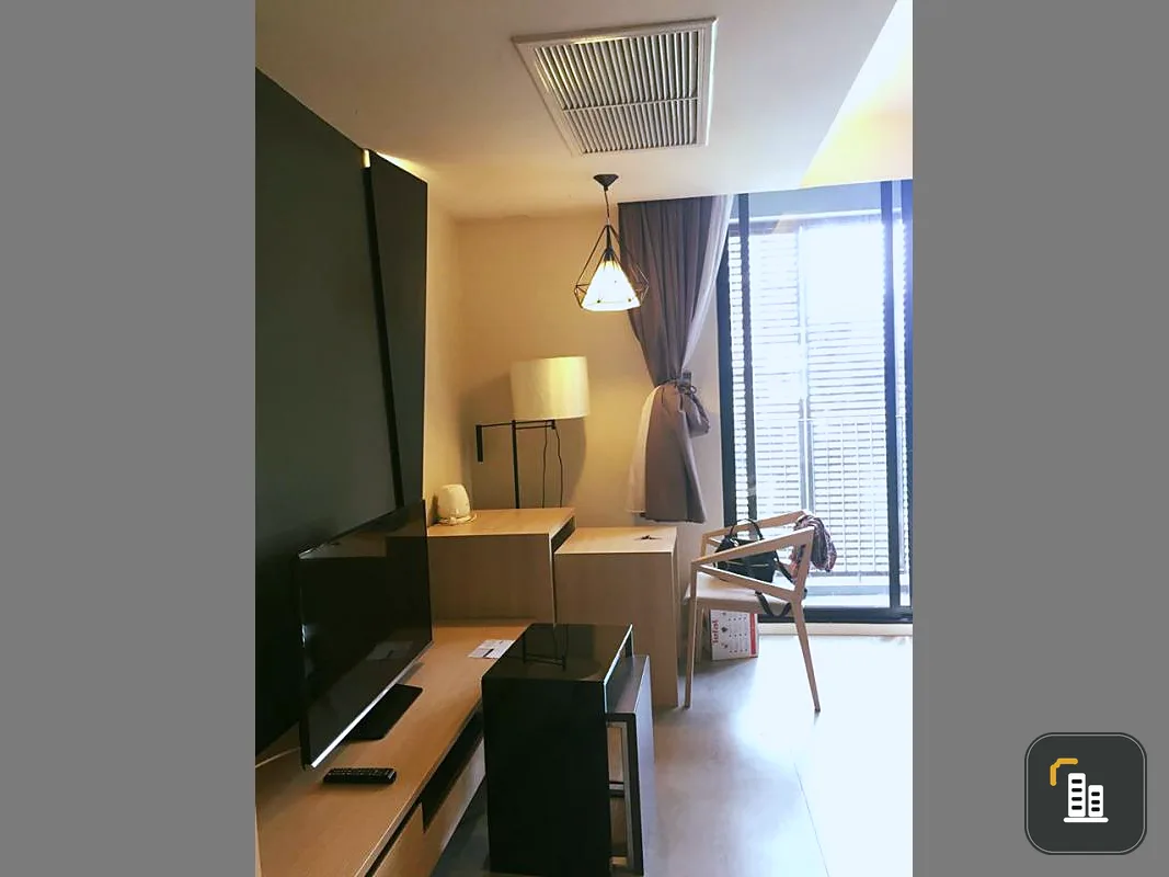 Condo for rent, Circle S Sukhumvit 12, 4th floor, open view, near the train, can't find anywhere else. Urgent !!