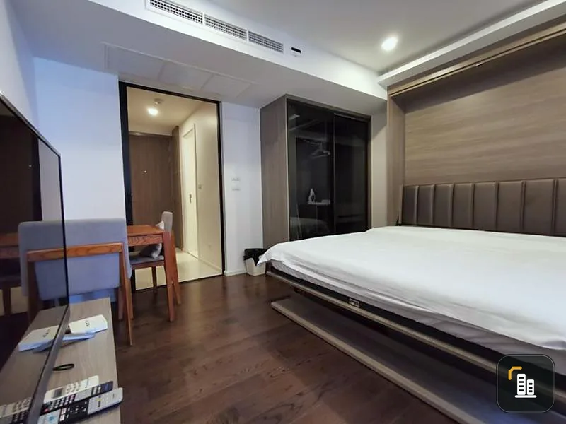 Urgent sale !! Condo Circle Rein Sukhumvit 12, near the train, convenient to travel, ready to move in. You can't miss it !!!