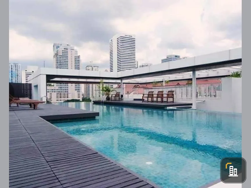 Condo for rent, Urbana Sukhumvit 15, in the heart of the city, near the BTS, 2 bedrooms, 2 bathrooms, ready to move in, don't wait !!