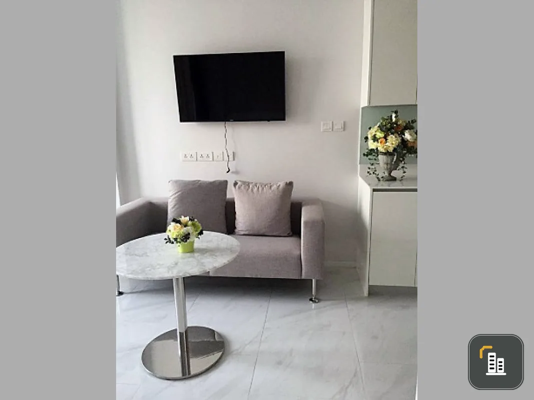 Urgent sale !! Hyde Sukhumvit 11 Condo, 22nd floor, beautiful city view, near BTS, convenient transportation, don't wait, hurry !!