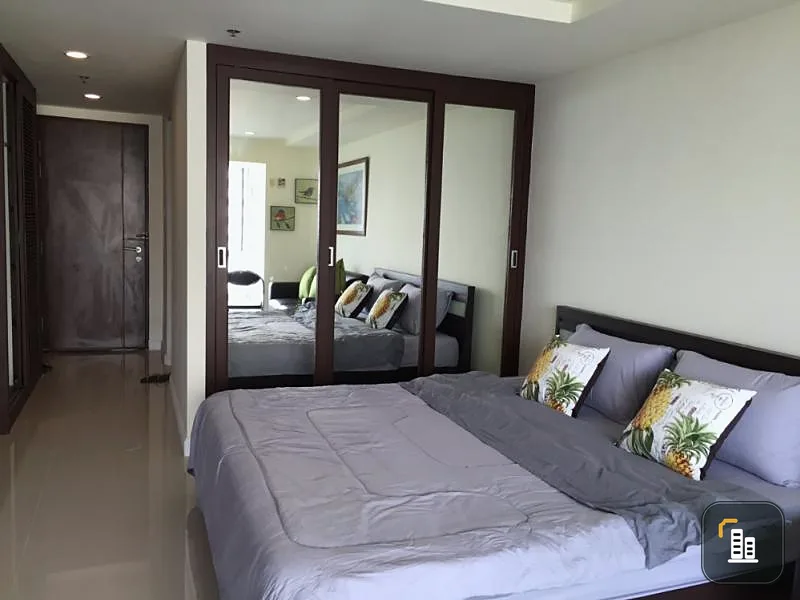 For rent, The Trendy Condominium, 9th floor, fully furnished, near BTS, good location, ready, don't wait !!