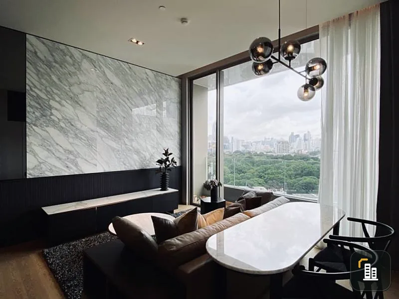 Urgent sale, Saladaeng One Condo, very beautiful room, luxurious decoration, very beautiful garden view, private corner room, very good location, book now