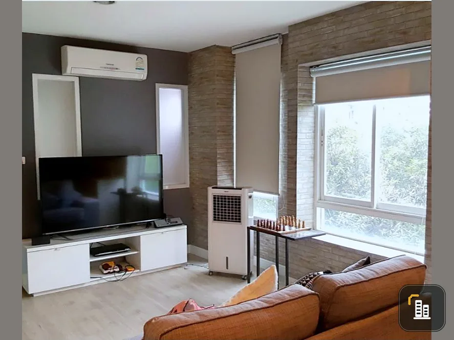 Urgent sale, Surawong City Resort Condo, very beautiful room, full build, a lot of furniture, wide room, great location for investment, urgently grab