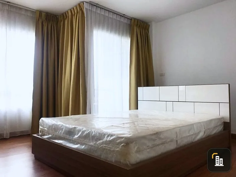 Urgent sale, Surawong City Resort Condo, beautiful floor plan, lots of space, fully furnished, very attractive location, near BTS, do not miss it.