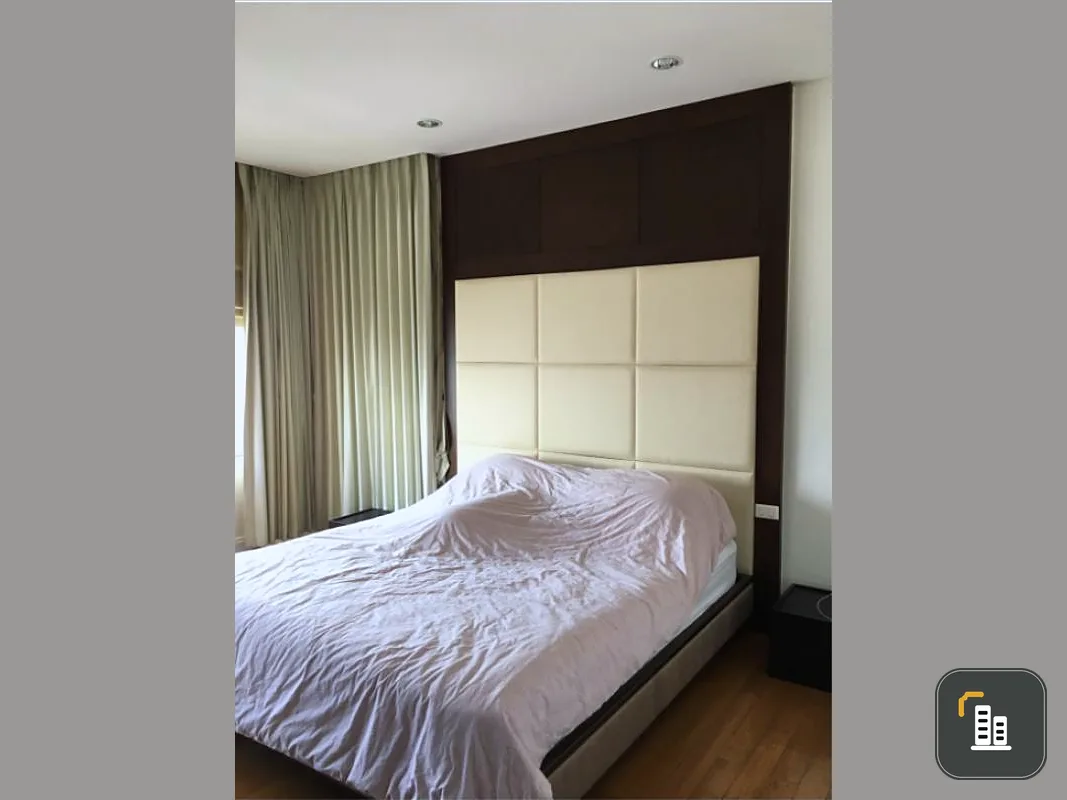 Condo for rent, The Royal Saladaeng, large room, comfortable, not uncomfortable Fully furnished, good location near BTS and MRT, do not miss.