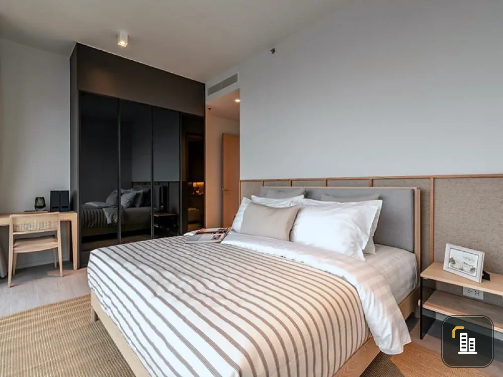 Don't miss this room. Very beautiful, really beautiful. Extremely attractive. Sell / rent The Lofts Silom.