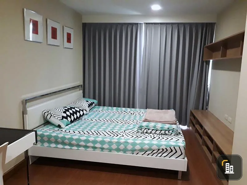 Urgent sale, The Treasure Silom Condo, beautiful room, fully furnished Very attractive location, close to BTS, easy to travel, book now.