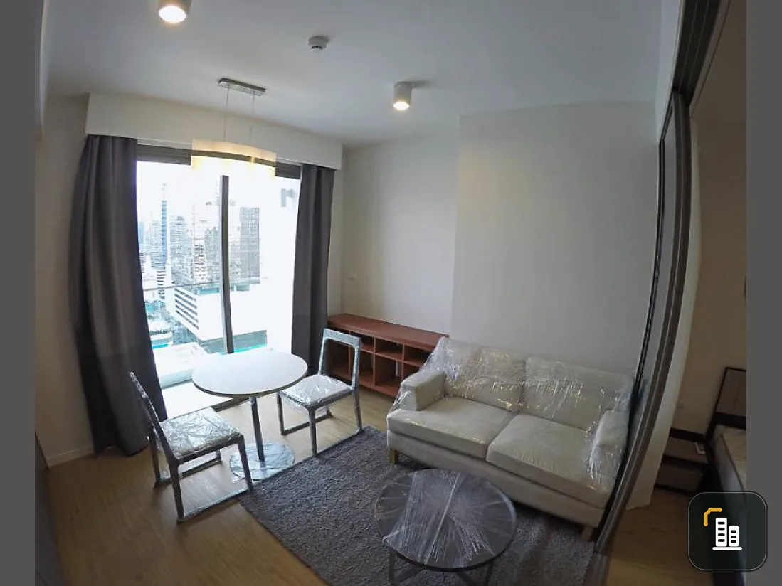 Condo for rent / sale, Siamese Surawong, clean room, lots of furniture, beautiful view, best investment location, close to BTS, near MRT, do not hesitate.