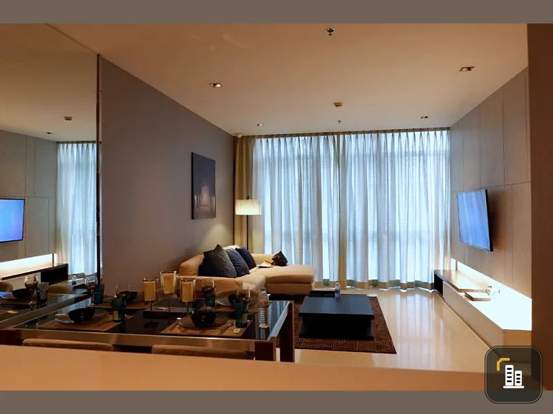 Athenee Residence Condo for rent, big room, beautiful, fully furnished, very good location, comfortable transportation, near BTS.