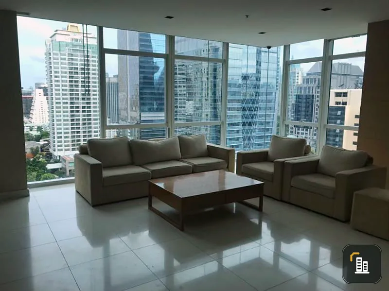 Athenee Residence Condo for rent, very big room, city view, best location, fully furnished Do not miss it.