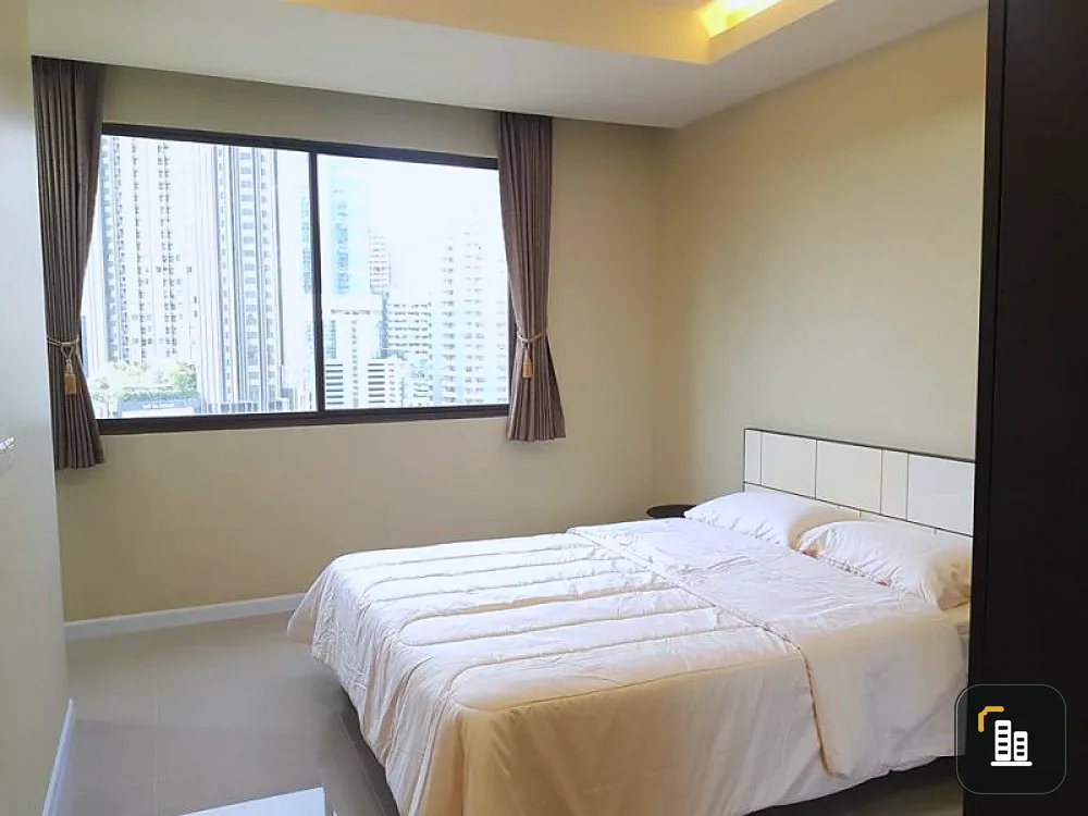 For rent / quick sale, Happy Park Ploenchit condo, large room, lots of space, high floor, city view, full furniture The most attractive location Hurry up and grab it.