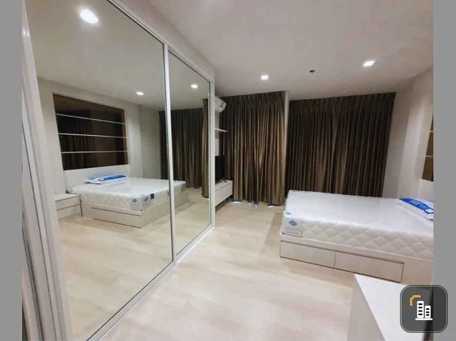 Condo for rent, Life One Wireless, clean room, beautiful furniture, good view, nice location, easy to travel, near BTS, near the mall.