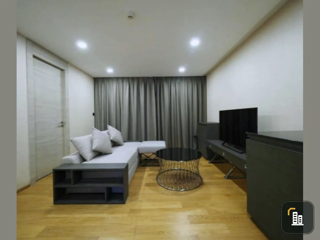 For rent / quick sale, Condo Class Langsuan, large room, beautiful decoration Fully furnished, city view, good location, easy to travel, near BTS, book now