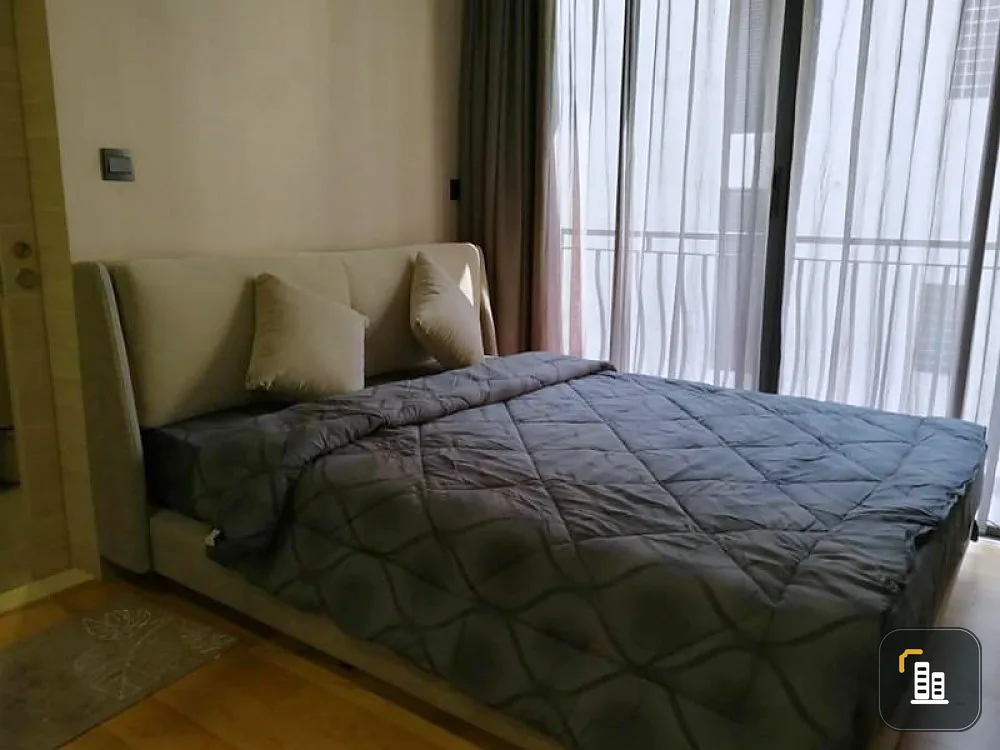 For rent / quick sale, condo class Langsuan, beautiful room, full furniture There is a ready washing machine. The best investment location near BTS, immediately book now.