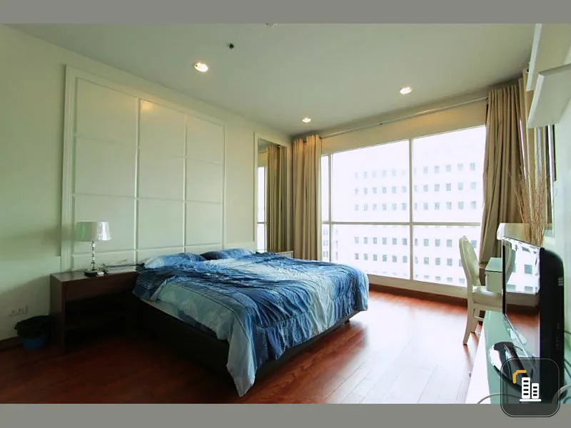 Urgent sale, The Address Chidlom Condo, wide room arranged in proportion Convenient location for both water and land. Hurry and make a reservation.