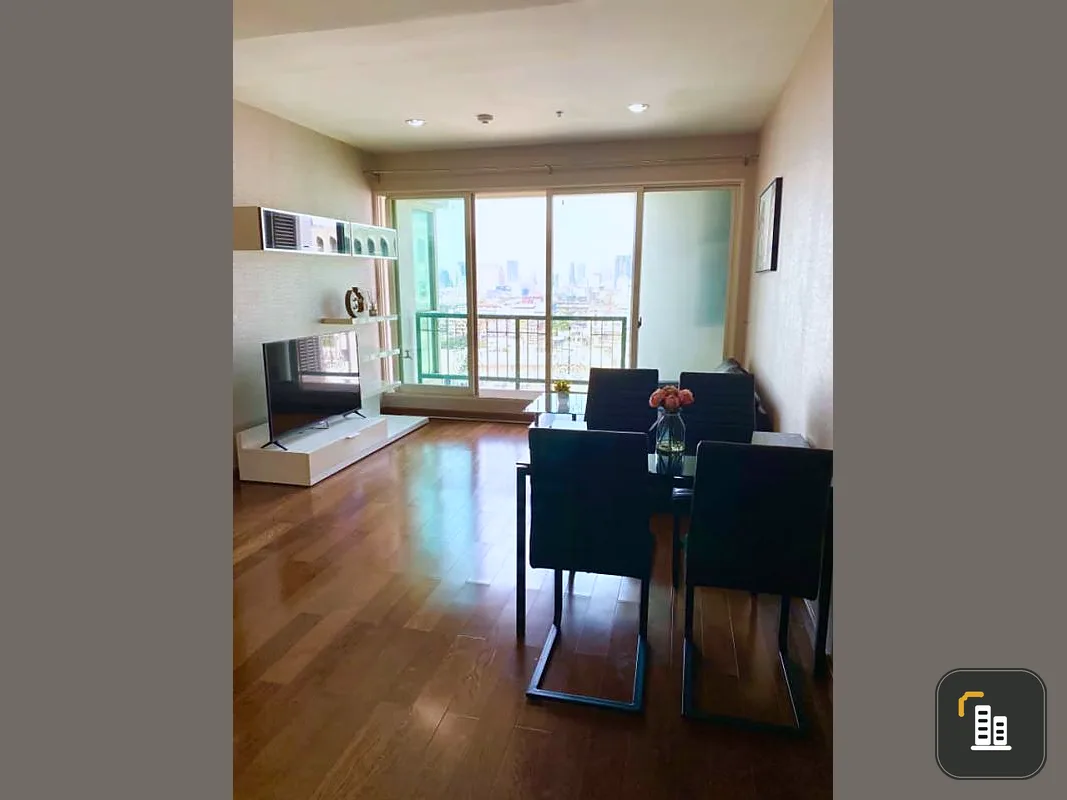 For sale/rent: The Address Chidlom, very beautiful room, open city view, fully furnished, easy to travel, hurry and book now.