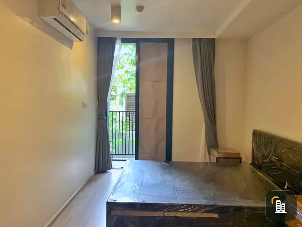 For rent / urgent sale, Maestro Condo 02 Ruamrudee, big room, beautiful new, grip, garden view, not hot, fully furnished. Good location, worth investing in Hurry and make a reservation.