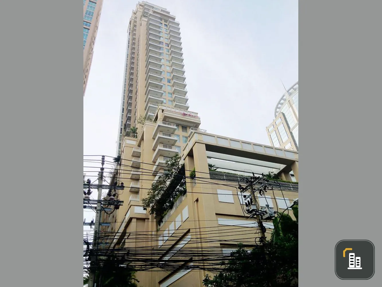 For rent / quick sale, Langsuan Ville Condo, clean second room, beautiful plan A lot of space Located on the best location near the BTS, worth investing in. Book now.