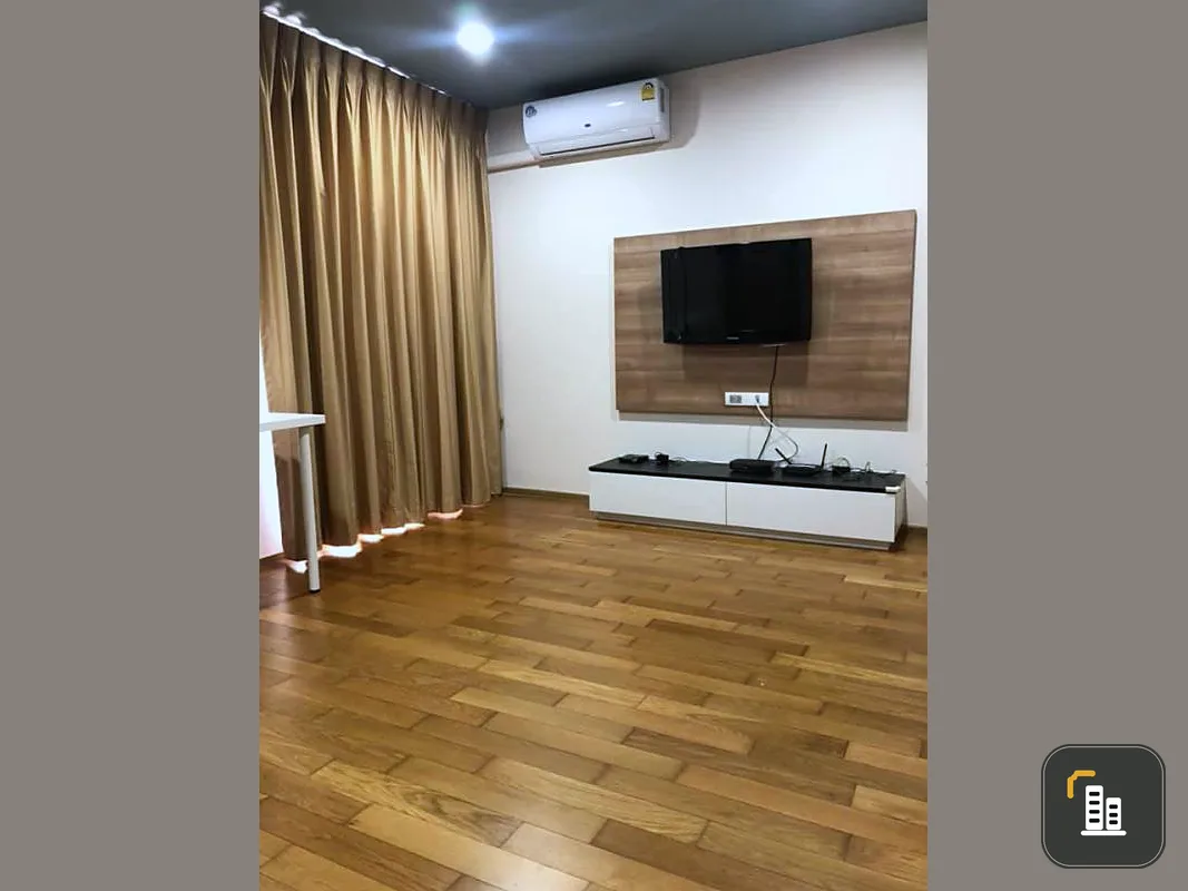 Urgent sale, The Tempo Condo Ruamrudee, renovated corner room, new, very cheap, book now.