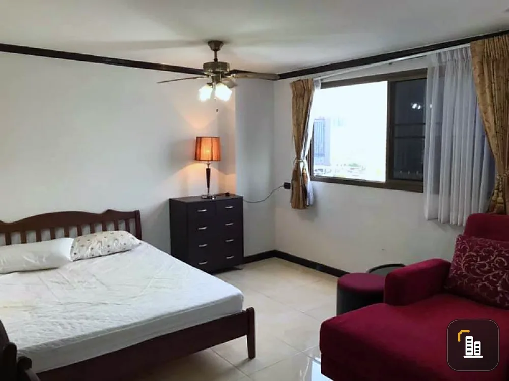 For rent / quick sale, First Tower Condo, clean room, fully furnished, attractive location near the pier, near BTS, miss it