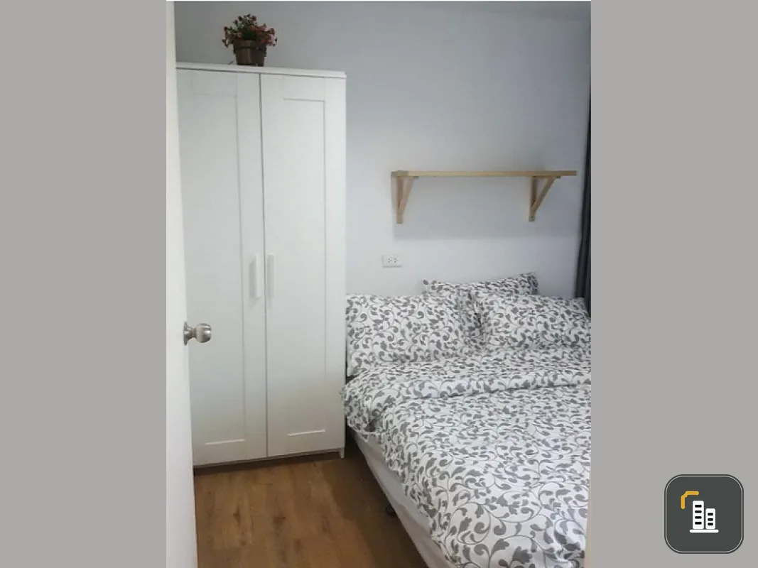 Condo for rent, First Tower, beautiful room, high floor, fully furnished, pleasant location, convenient transportation, near the pier, near BTS, do not hesitate.