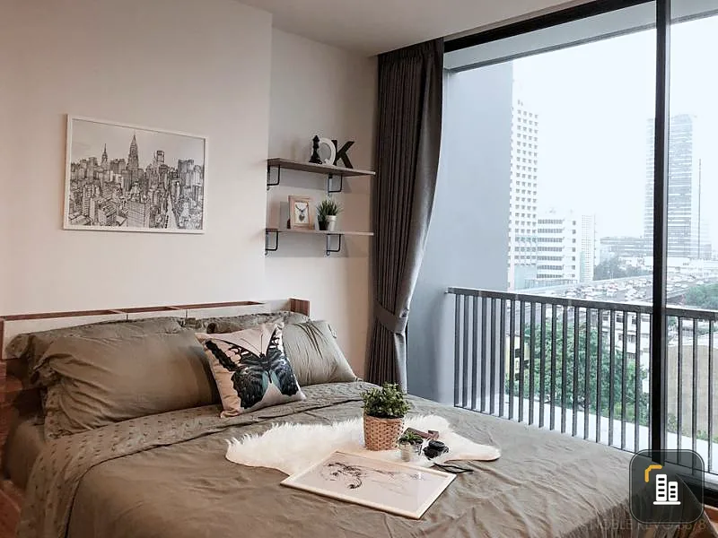 Urgent sale !! Noble Revo Condo, Silom, fully furnished, unblocked view, good location, convenient transportation, do not delay, hurry and book !!