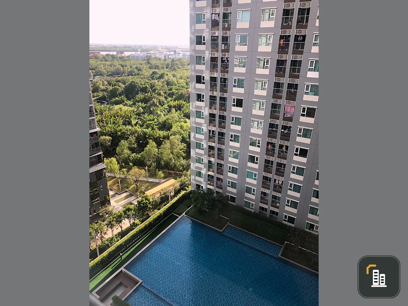 Urgent sale !! Aspire Erawan condo, pool view, near BTS Chang Erawan, book now !!