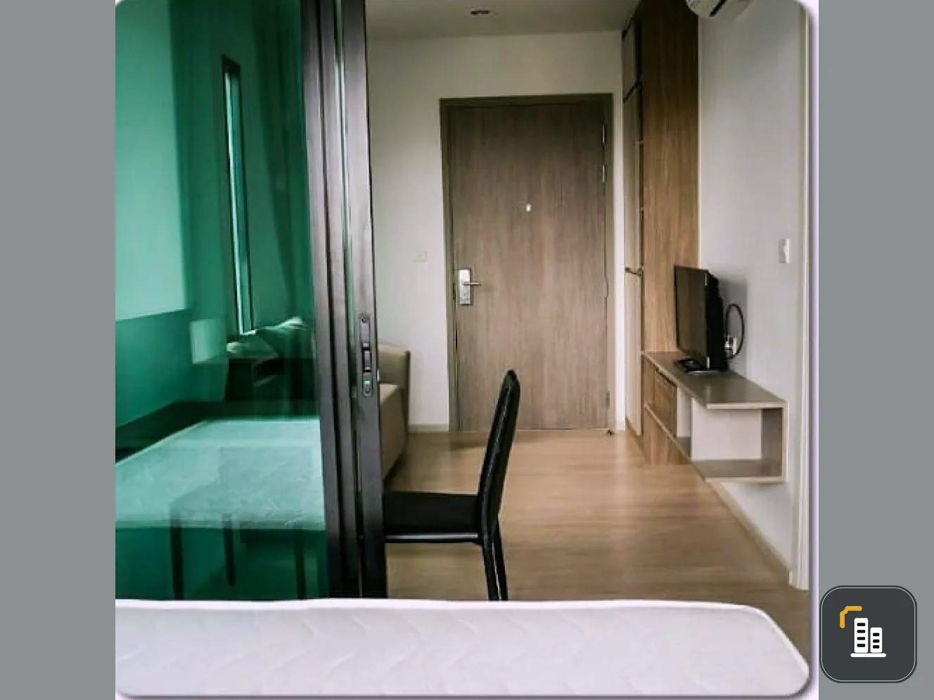 Urgent sale, The Gallery Bearing Condo, beautiful floor plan, corner room, high privacy, great location, quick booking