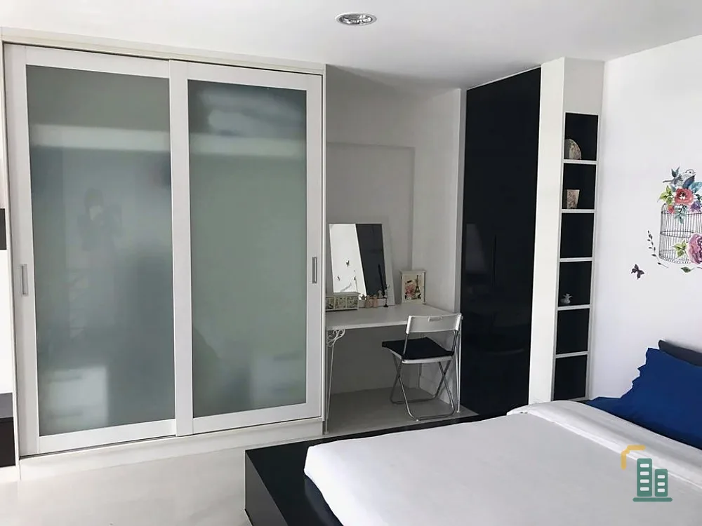 Sell / rent, good 65 condominium, complete electrical appliances, good location, do not wait.