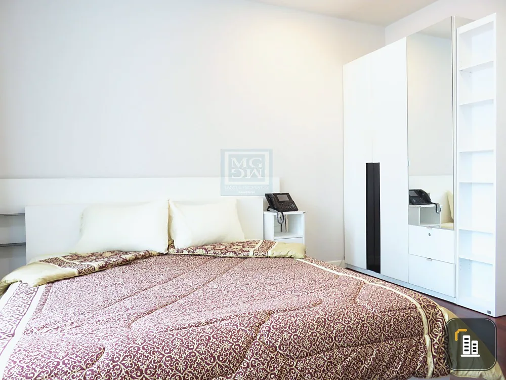 For rent Circle condominium, Studio room, 17th floor (Fully furnish)