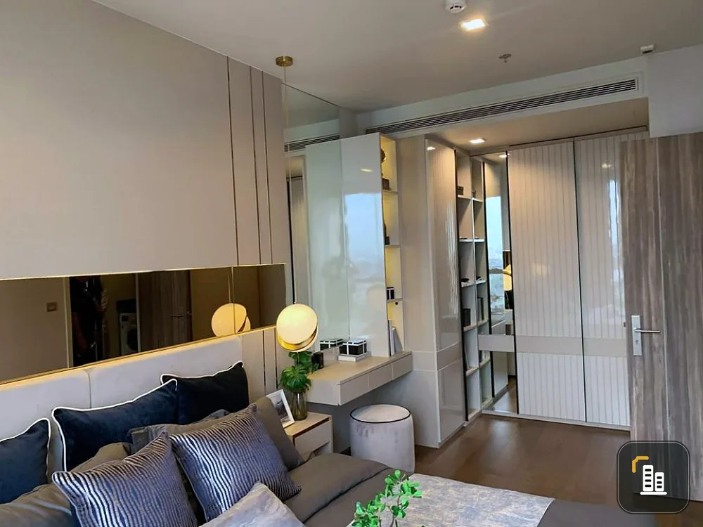 Condo sales down, Ideo Q Sukhumvit 36, near BTS, convenient to travel, don't miss !!