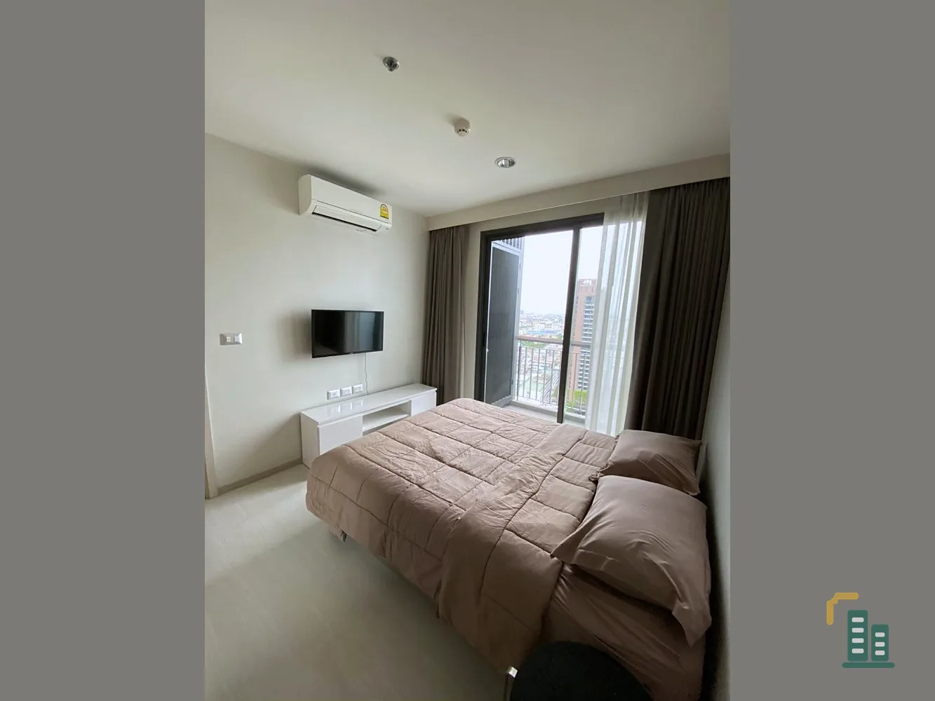 Condo for rent at Rhythm Sukhumvit 42, high floor, beautiful view, ready to move in, convenient transportation, don't miss !!