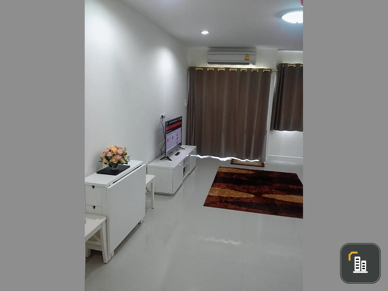 Condo for sale, Sense of London, with air + furniture, good value, do not wait.