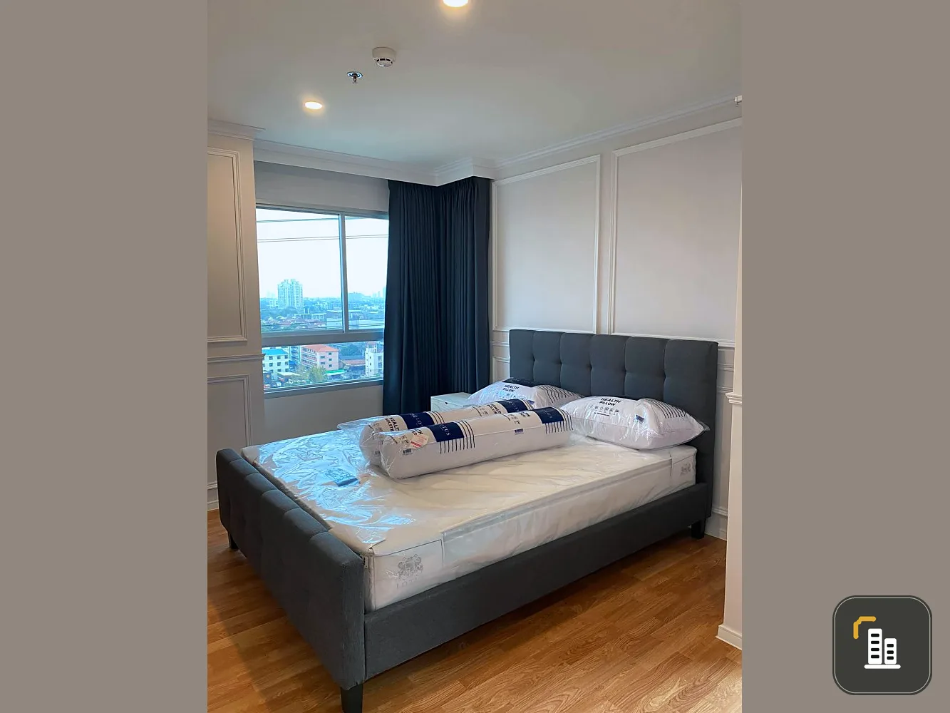 For sale, for rent, Lumpini Ville condo, Phatthanakan-Srinakarin, swimming pool view, good location, hurry and book now!