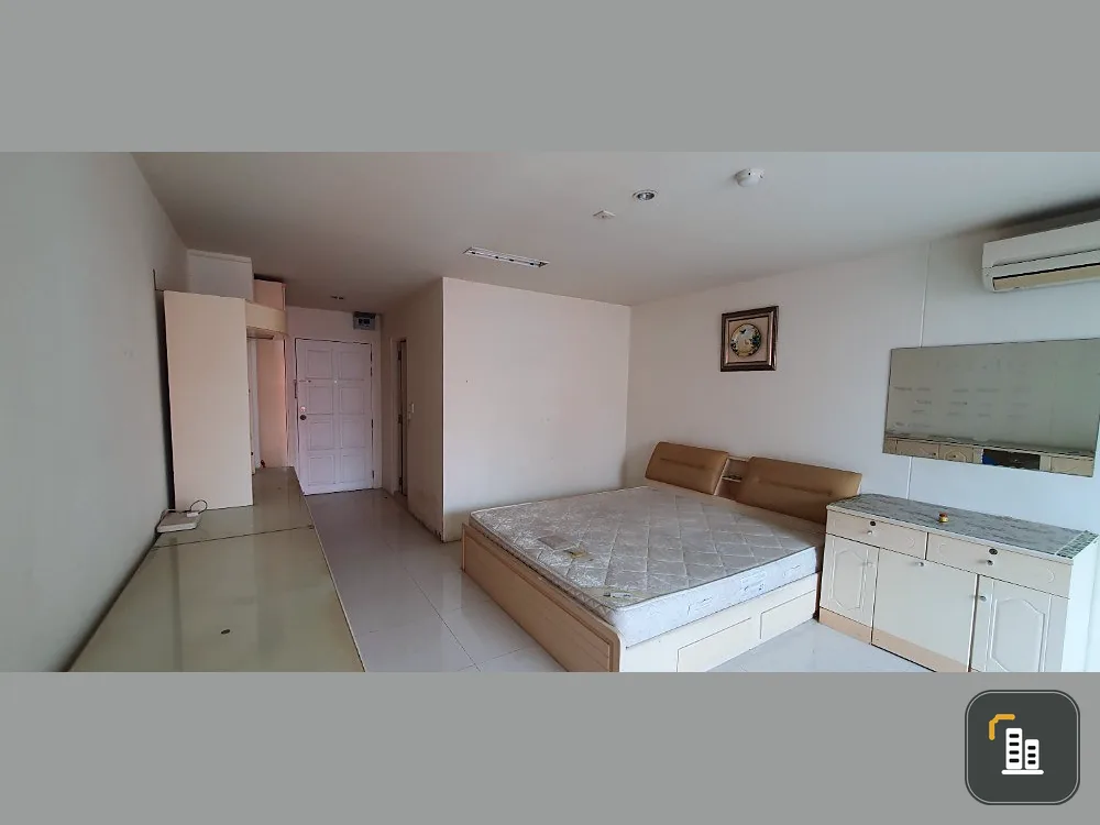 Urgent sale Sunshine Condominium, very large room, lots of space, good location, near the mall, near the expressway, book now.