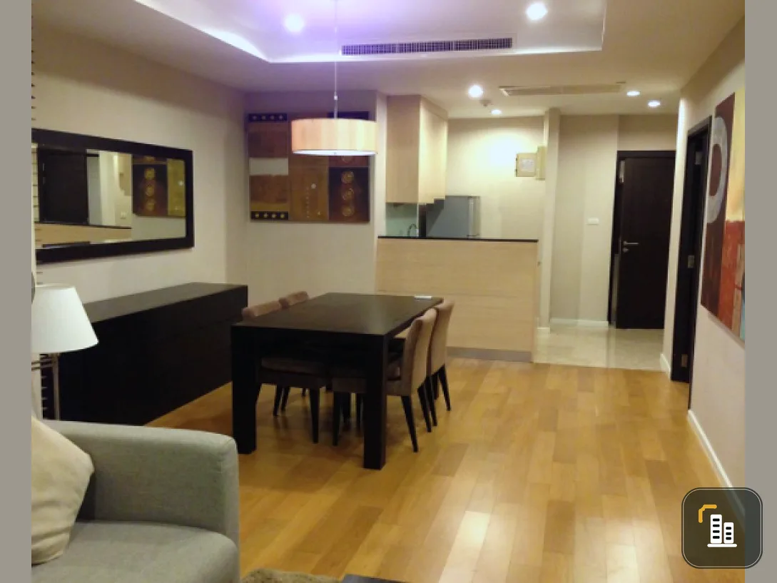 Condo for sale, Sathorn Gardens, beautiful room, high floor, good view, fully furnished.