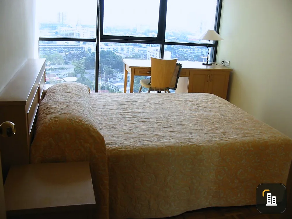 Condo for sale, Sathorn Gardens, beautiful room, good view, do not wait.