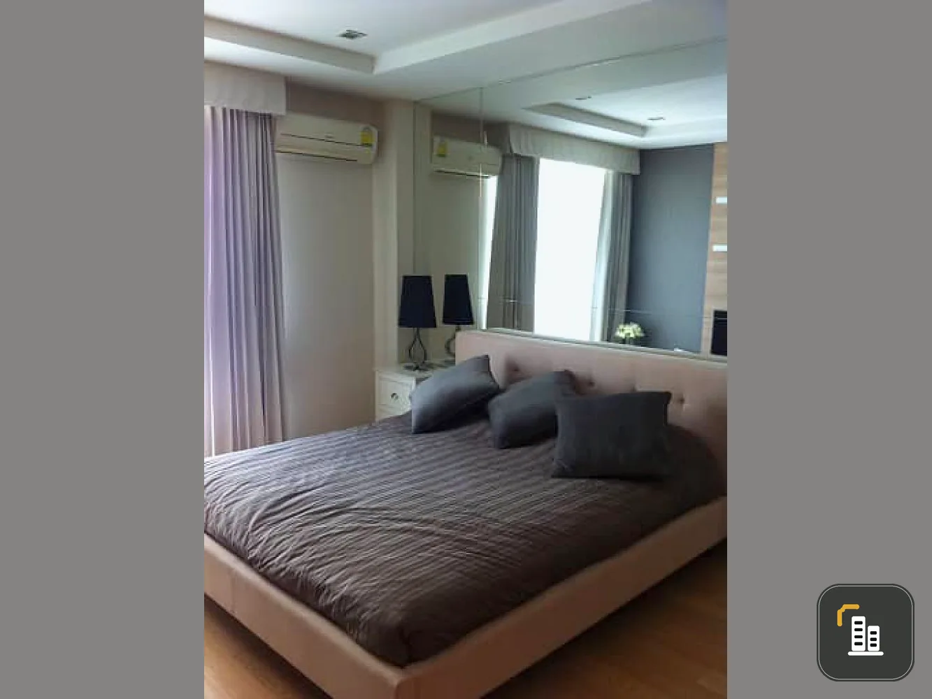 Sell / rent urgently !! O2 Hip Condo, prime location, near BTS Ploenchit, convenient transportation, book now !!
